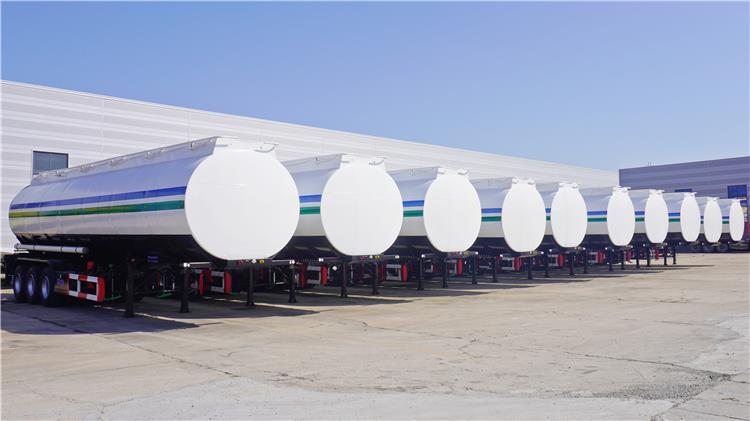 Tri Axle Semi Trailer Fuel Tanker for Sale | How Much Does a Fuel Tanker Hold