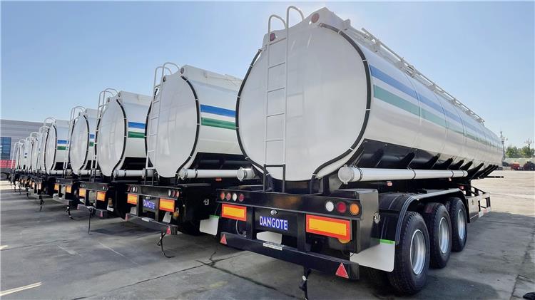 Tri Axle Semi Trailer Fuel Tanker for Sale | How Much Does a Fuel Tanker Hold