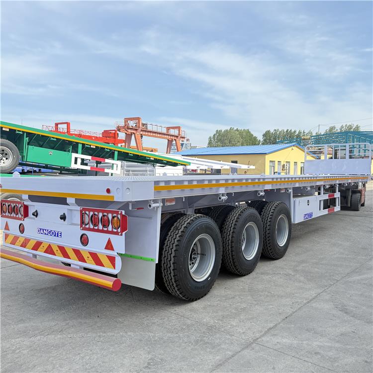Dnagote Tirple Axle Flatbed Trailer